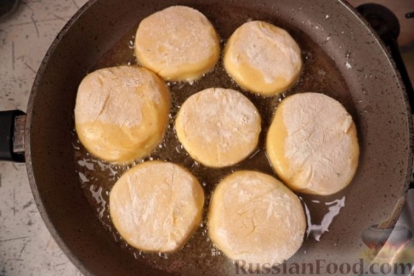 Картофельные котлеты с творогом, сыром и зеленью