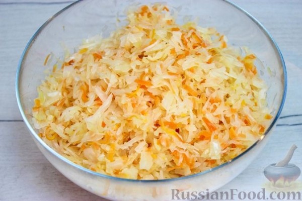 Пирожки с квашеной капустой (в духовке)