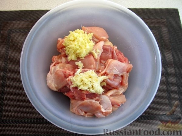 Курица карри с орехами