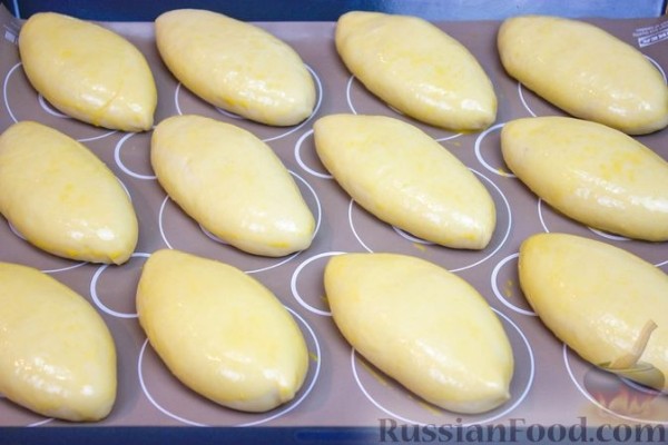 Пирожки с квашеной капустой (в духовке)