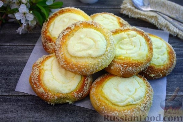 Ватрушки с творогом и штрейзелем
