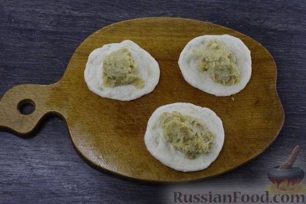 Постные пирожки с нутом