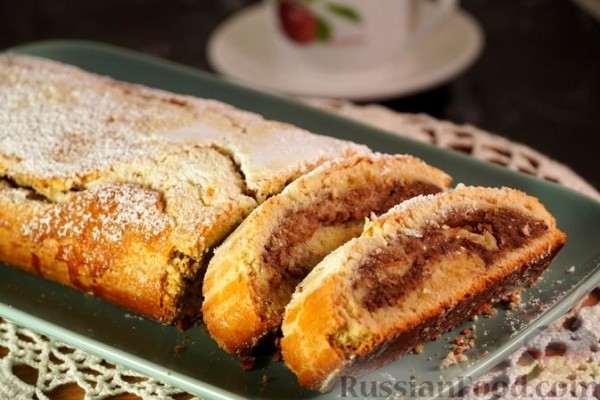 Песочный рулет с ореховой начинкой
