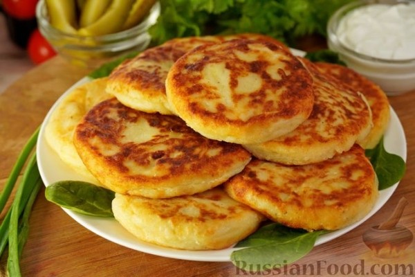 Картофельные котлеты с творогом, сыром и зеленью