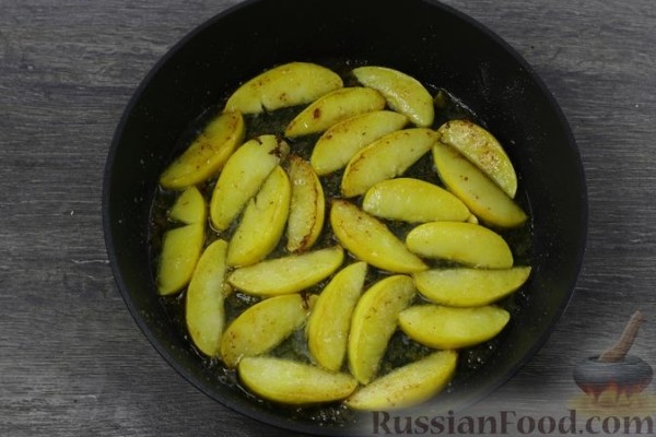Печёночные оладьи с яблоками (без муки)