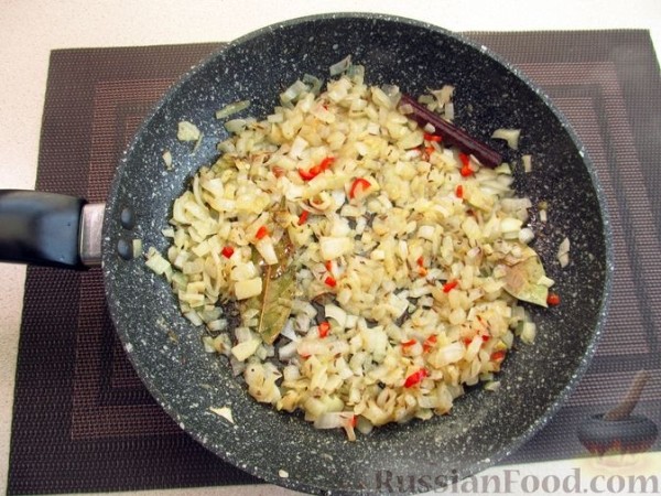 Курица карри с орехами