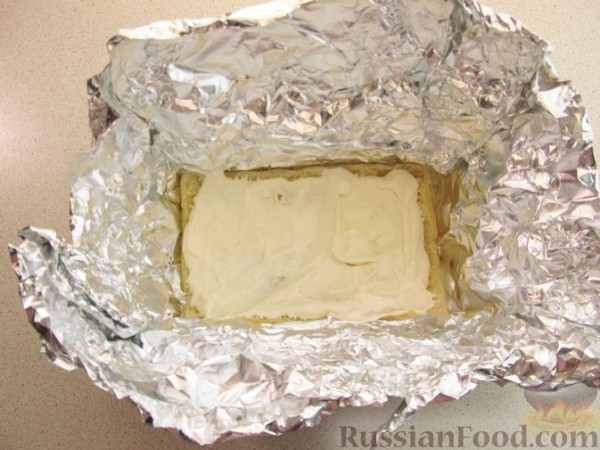 Закусочный торт "Наполеон" со сливочным сыром и грибами