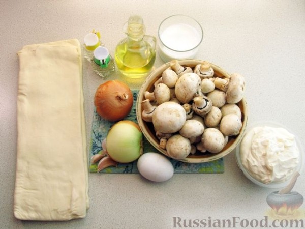 Закусочный торт "Наполеон" со сливочным сыром и грибами