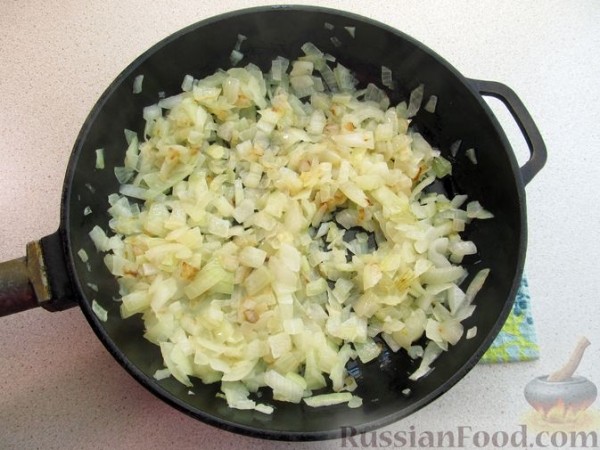 Закусочный торт "Наполеон" со сливочным сыром и грибами