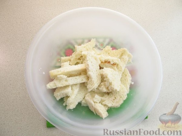 Котлеты, запечённые с картофелем в молочном соусе, с сыром