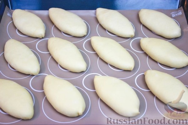 Пирожки с квашеной капустой (в духовке)