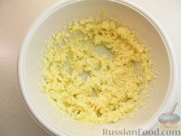 Творожные куличи с изюмом и цукатами