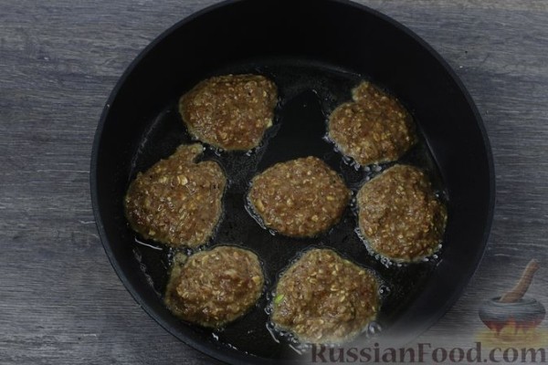 Печёночные оладьи с яблоками (без муки)