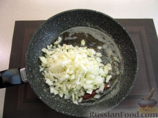 Курица карри с орехами
