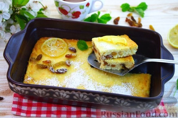 Творожная запеканка с манкой и изюмом (без муки)