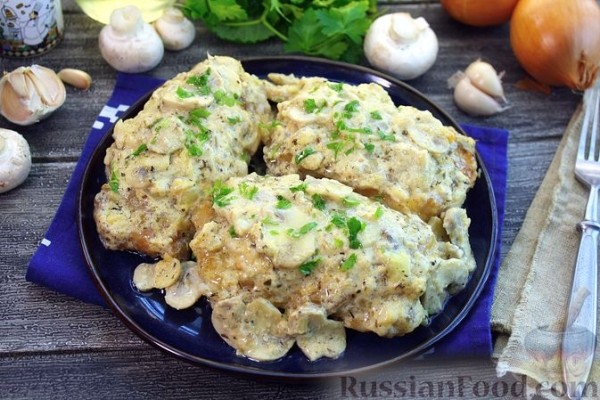 Курица с грибами в сливочном соусе