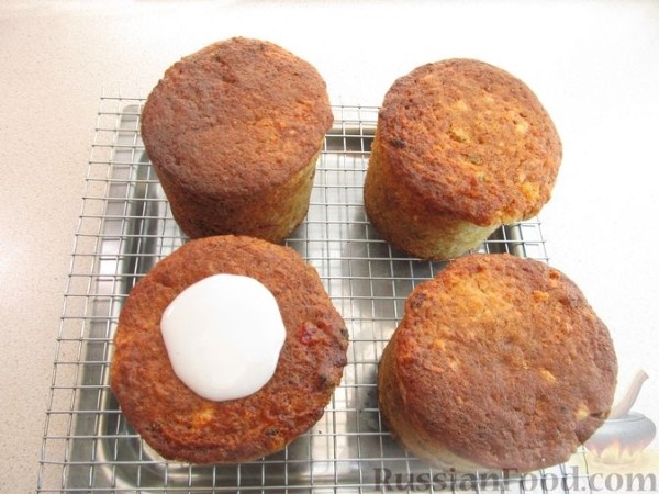 Творожные куличи с изюмом и цукатами