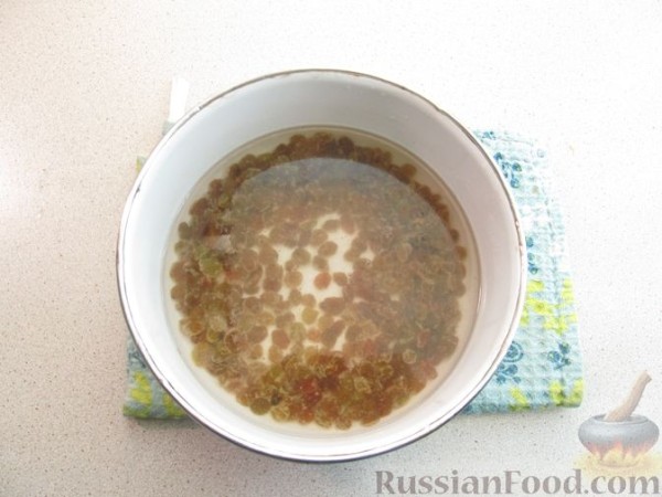 Кружевные куличи на молоке, с изюмом