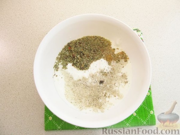 Котлеты, запечённые с картофелем в молочном соусе, с сыром