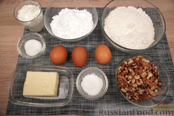 Песочный рулет с ореховой начинкой