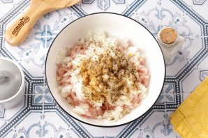 Беляши из куриного фарша