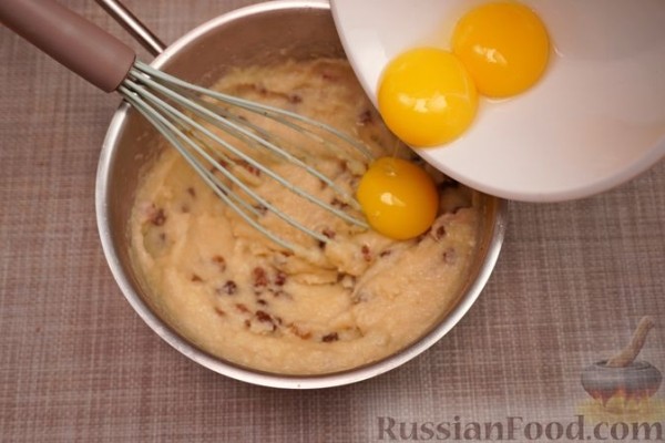 Манное суфле с яблоками и изюмом