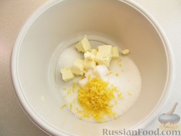 Творожные куличи с изюмом и цукатами