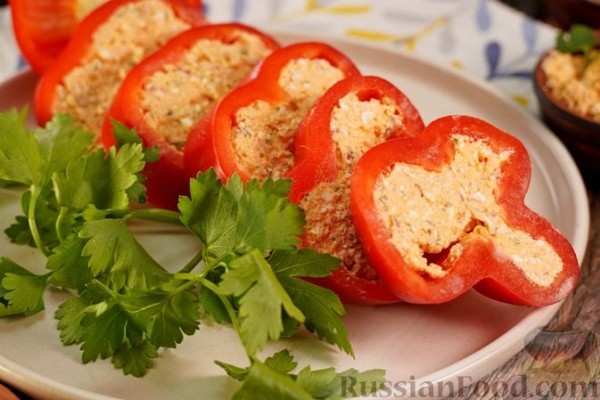 Закуска из творога с паприкой и тмином (кёрёзёт)