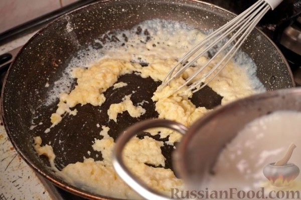 Пастицио (запеканка из макарон с фаршем и сыром, под соусом бешамель)