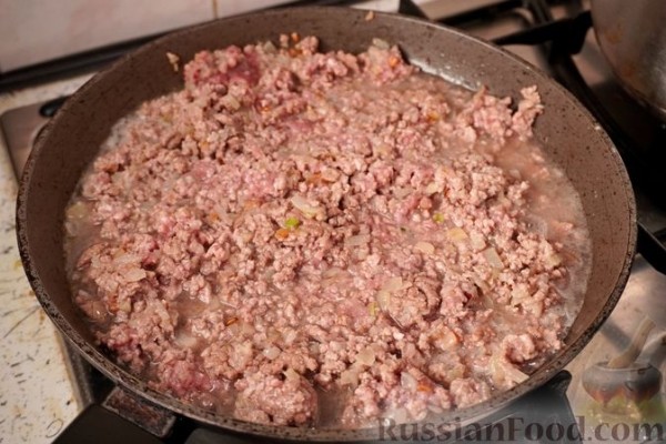Пастицио (запеканка из макарон с фаршем и сыром, под соусом бешамель)