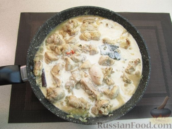 Курица карри с орехами
