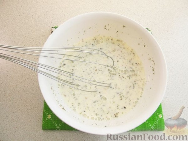 Котлеты, запечённые с картофелем в молочном соусе, с сыром