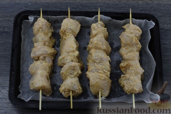 Куриные шашлычки в чесночно-йогуртовом соусе