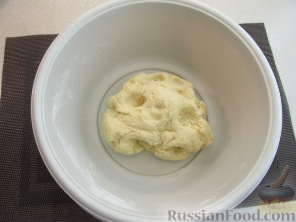 Сочники с творогом и изюмом
