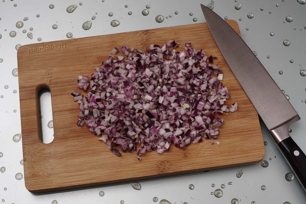 Салат с фасолью, сыром и болгарским перцем