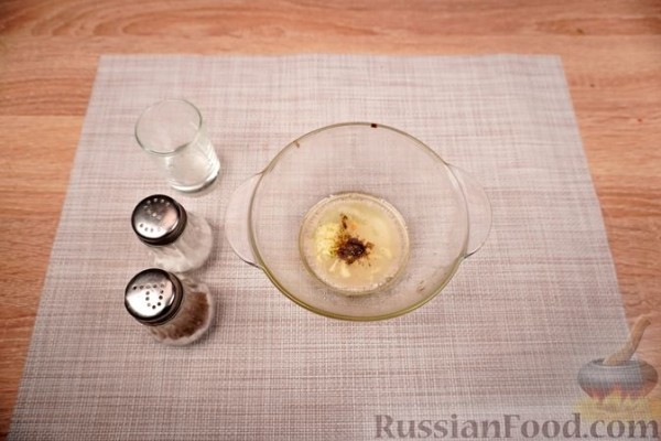 Запечённые баклажаны с помидорами и сыром