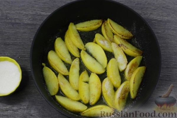 Печёночные оладьи с яблоками (без муки)