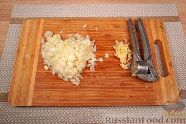 Пастицио (запеканка из макарон с фаршем и сыром, под соусом бешамель)
