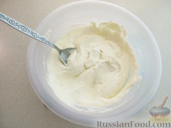 Закусочный торт "Наполеон" со сливочным сыром и грибами