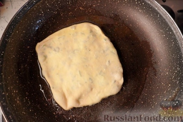 Плацинды с творогом и зеленью