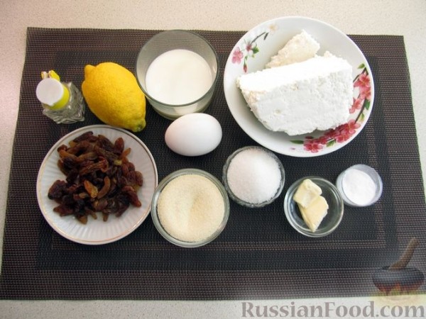 Творожная запеканка с манкой и изюмом (без муки)