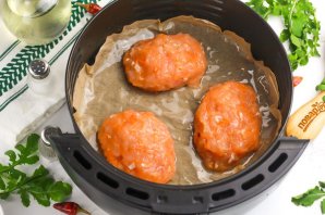 Куриные котлеты в аэрогриле