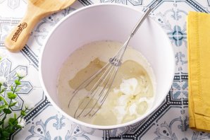 Шарлотка с яблоками в аэрогриле
