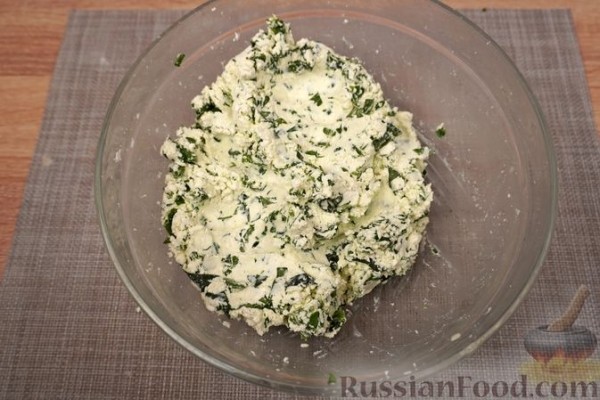 Плацинды с творогом и зеленью