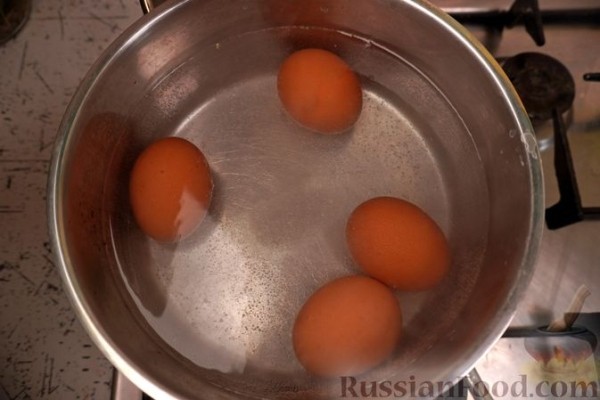 Дроб из печени со сладким перцем и варёными яйцами