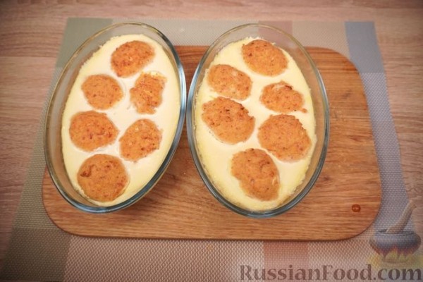 Запечённые яйца, фаршированные ветчиной
