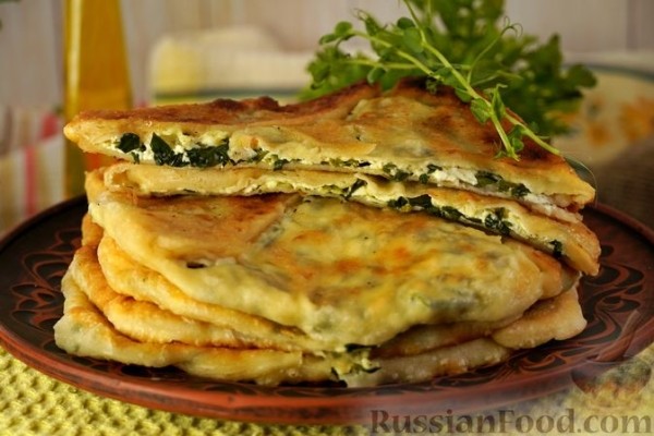 Плацинды с творогом и зеленью