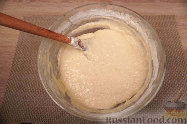 Дрожжевые оладьи с яблоками