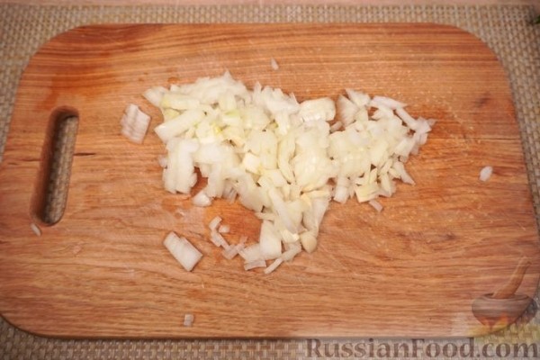 Салат из сельди, яблок и солёных огурцов