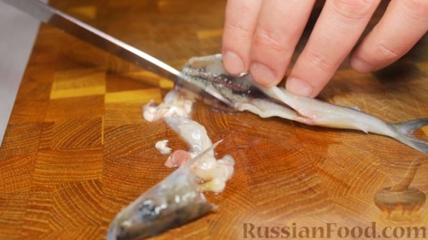Жареная корюшка на сковороде